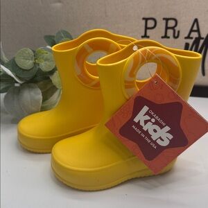 Okabashi Kids Bright Yellow Boots